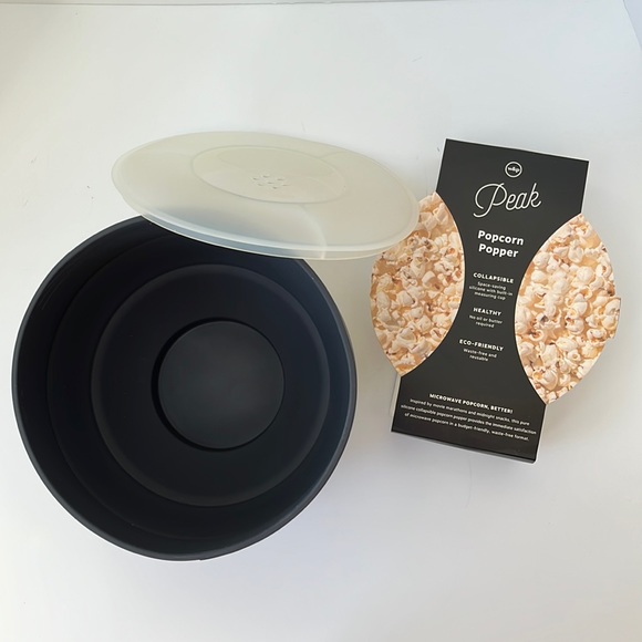 W & P DESIGN Microwave Silicone Popcorn Popper - Picture 5 of 5